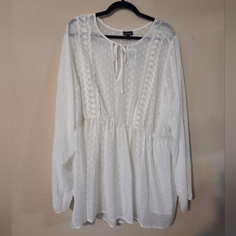 Chic White Lace Detail Blouse